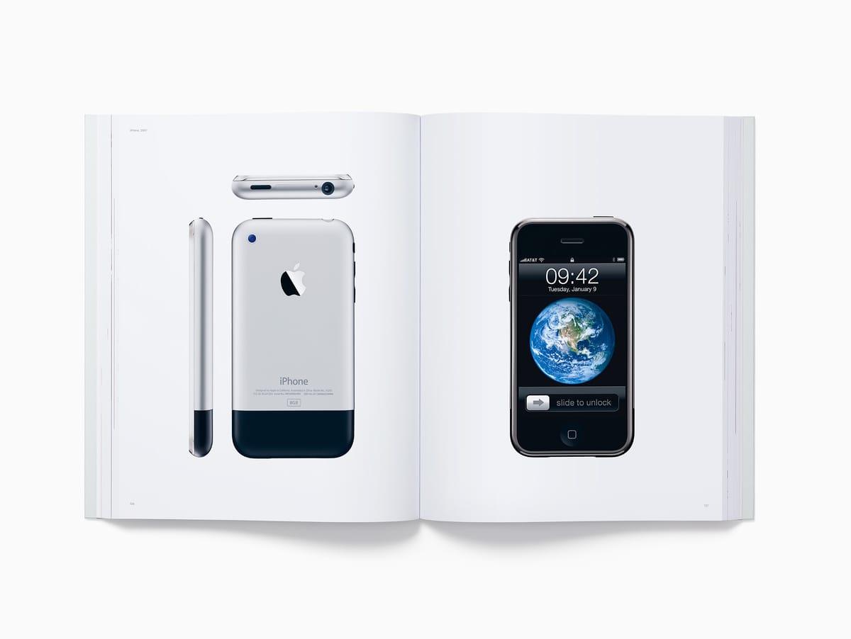 Designed by Apple in california 書籍（小） 64e43031e911b3d3a73409b1_Desig